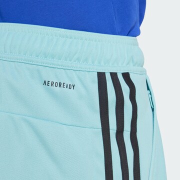 ADIDAS PERFORMANCE Regular Sportshorts 'Train Essentials' in Grün