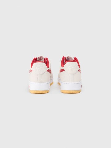 Nike Sportswear Низкие кроссовки 'AIR FORCE 1 '07 LV8' в Белый
