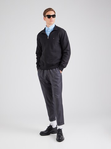 TOMMY HILFIGER Sweatshirt 'Essential' i blå