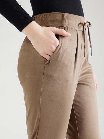 ONLY Slim fit Pleat-Front Pants 'POPTRASH' in Brown