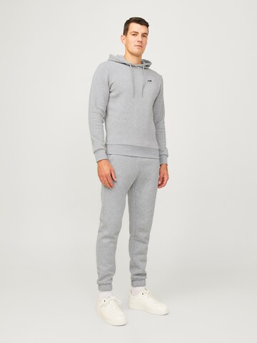 JJ Rebel Joggingpak in Grijs: voorkant