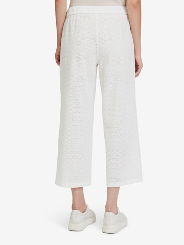 Bootcut Pantaloni di Betty & Co in bianco