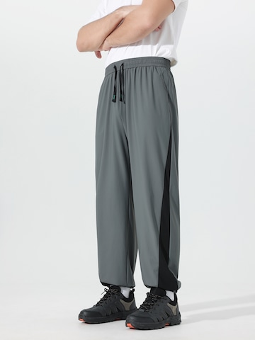 Youthup Tapered Workout Pants in Grey