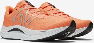 Chaussure de course 'FuelCell Propel v4' new balance en orange