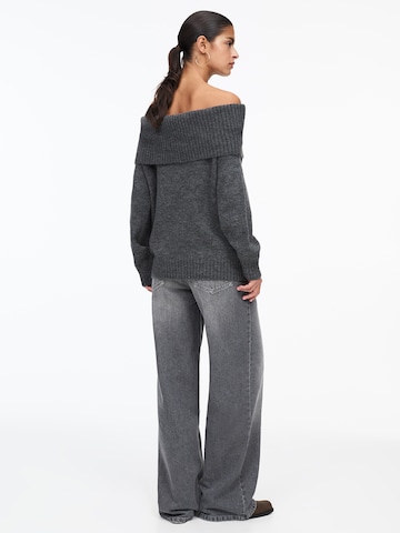 Pull&Bear Sweater in Grey