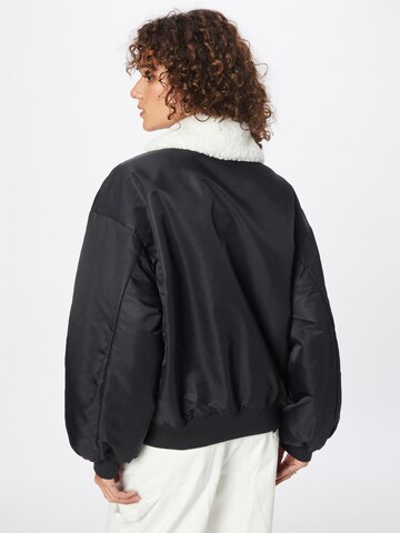 LEVI'S ® Tussenjas 'Elise Retro Bomber' in Zwart