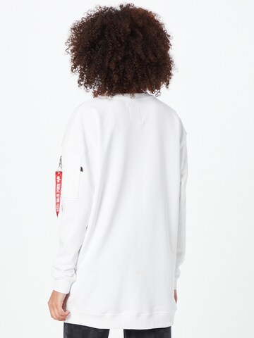 ALPHA INDUSTRIES Sweatshirt in Wit