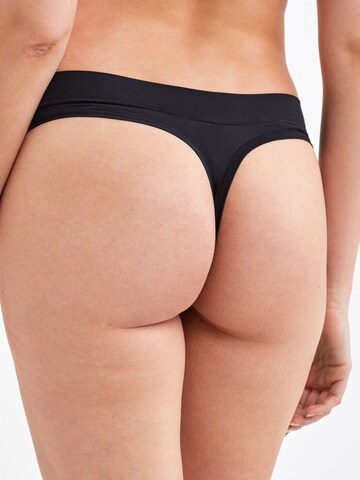 String 'Forever Comfort' Next en noir