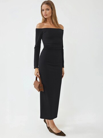 Busem Dress in Black