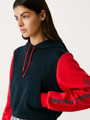 Red Bull Racing x Pepe Jeans Sweatshirt in Blauw