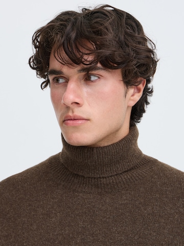 Pull-over 'CFKarl' Casual Friday en marron