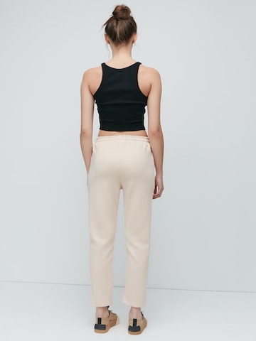 C&City Tapered Trousers in Beige
