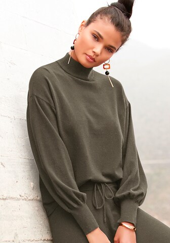 LASCANA Sweater in Green: front
