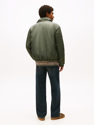 Tommy Jeans Демисезонная куртка в Зеленый