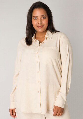 BASE LEVEL CURVY Blouse in Beige: front