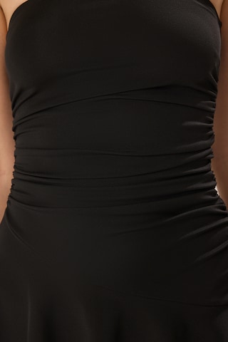 Trendyol - Vestido en negro