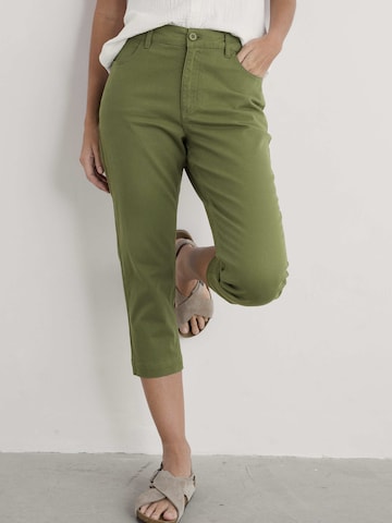 Seasalt Cornwall Slimfit Hose 'Albert Quay' in Grün: Vorderseite