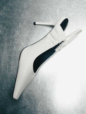 Décolleté '618-6' di Estro in bianco