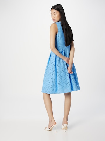 MORE & MORE فستان صيفي بلون أزرق