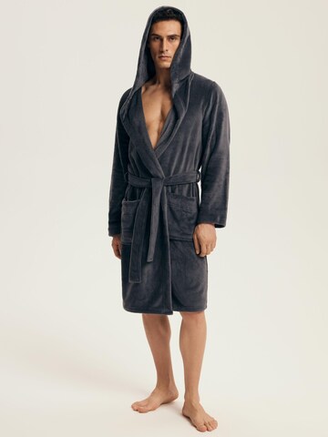 Henderson Short Bathrobe 'Vocal' in Grey