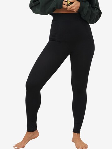 Pantaloni modellanti di Next in nero: frontale