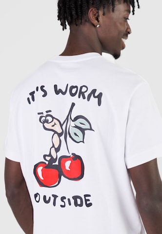 Kleinigkeit Koszulka 'Big Worm' w kolorze biały