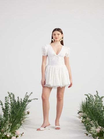 HOLLY LOLLY Šaty – bílá