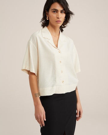 WE Fashion Blouse in Beige: front