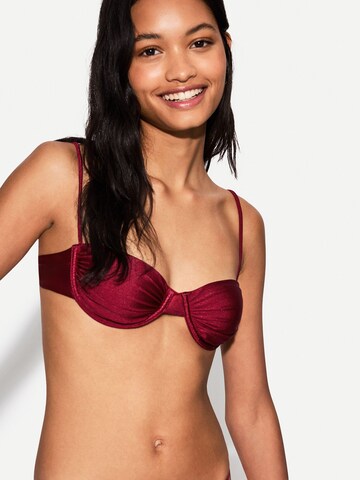 Balconcino Top per bikini di Bershka in rosso: frontale