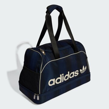 ADIDAS ORIGINALS Weekender in Blue