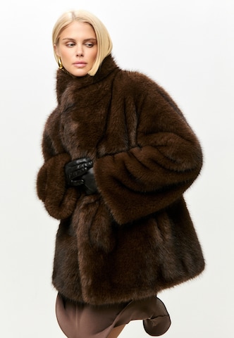 CESARE GASPARI Winter coat in Brown