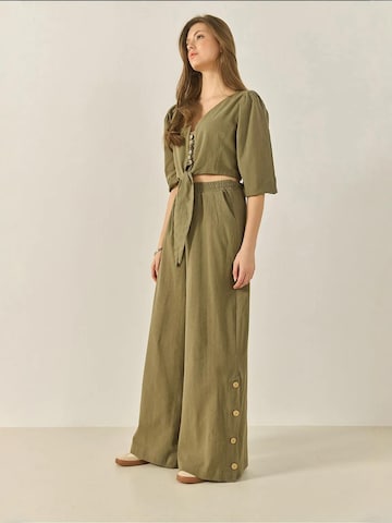 Completo pantalone di Bianco Lucci in verde