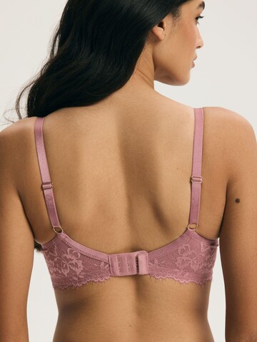 Balconcino Reggiseno 'Schalen-BH Cloe, florale Spitze - für glatte Silhouette unter Kleidung' di ESOTIQ in rosa