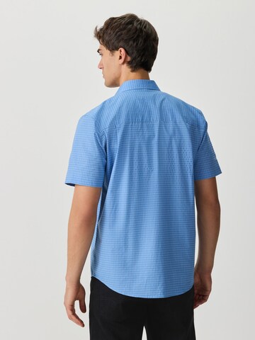 Next - Ajuste regular Camisa 'N. Premium' en azul