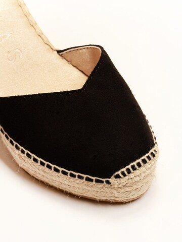 Sandalo con cinturino 'Alpargata Cuña 10 cm' di Alhamas in nero