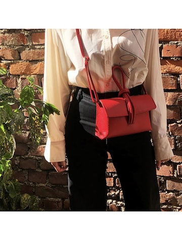 Florence Klederdrachttas in Rood: voorkant