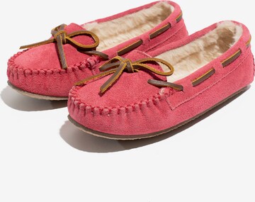 Minnetonka Lage schoen 'Cassie' in Roze