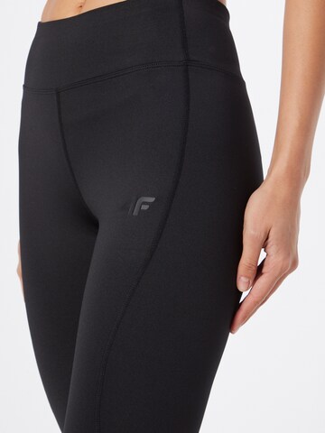 4F Skinny Workout Pants in Black