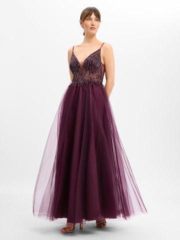 Laona Evening dress in Red: front