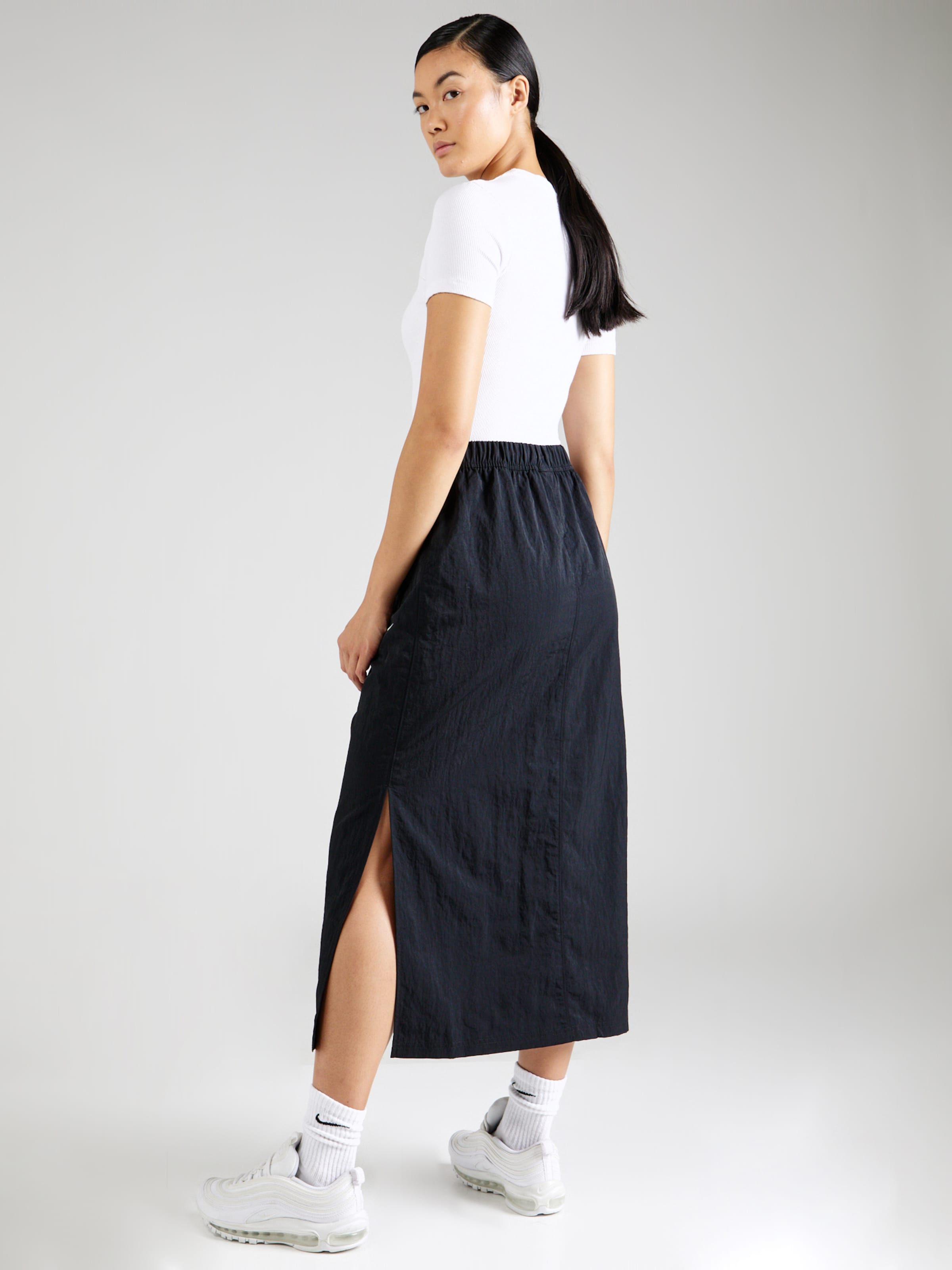 Saia nike hot sale midi