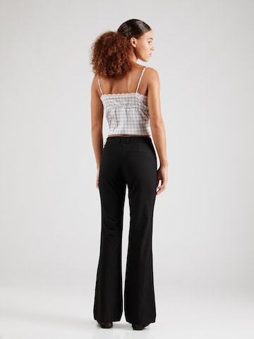 évasé Pantalon 'Kate' WEEKDAY en noir