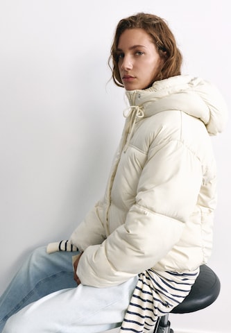Pull&Bear Prehodna jakna | bež barva