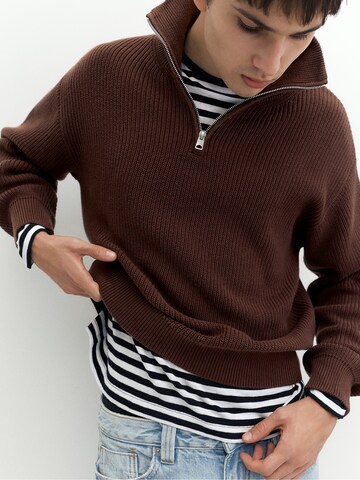 Pull&Bear Пуловер в кафяво