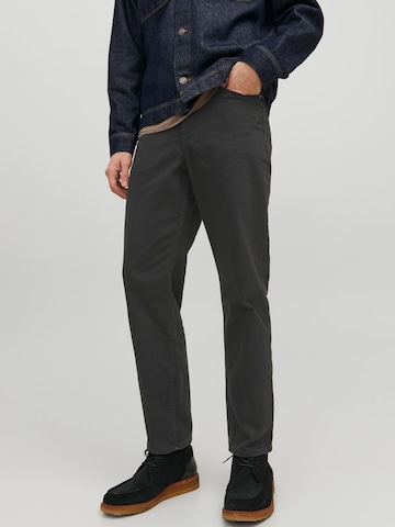 JACK & JONES Regular Jeans 'Chris' in Grey: front