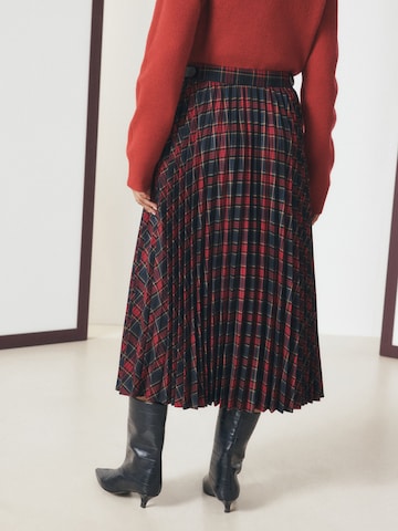 Next - Falda en rojo