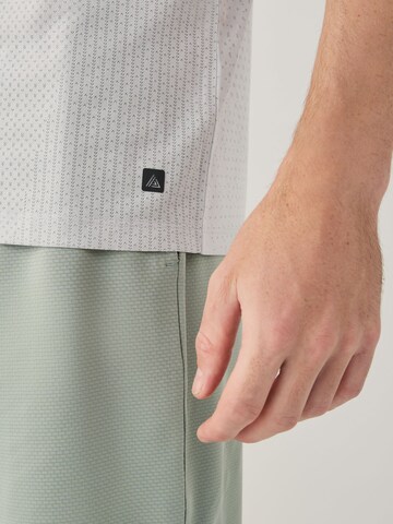 Tricou funcțional de la Next pe gri