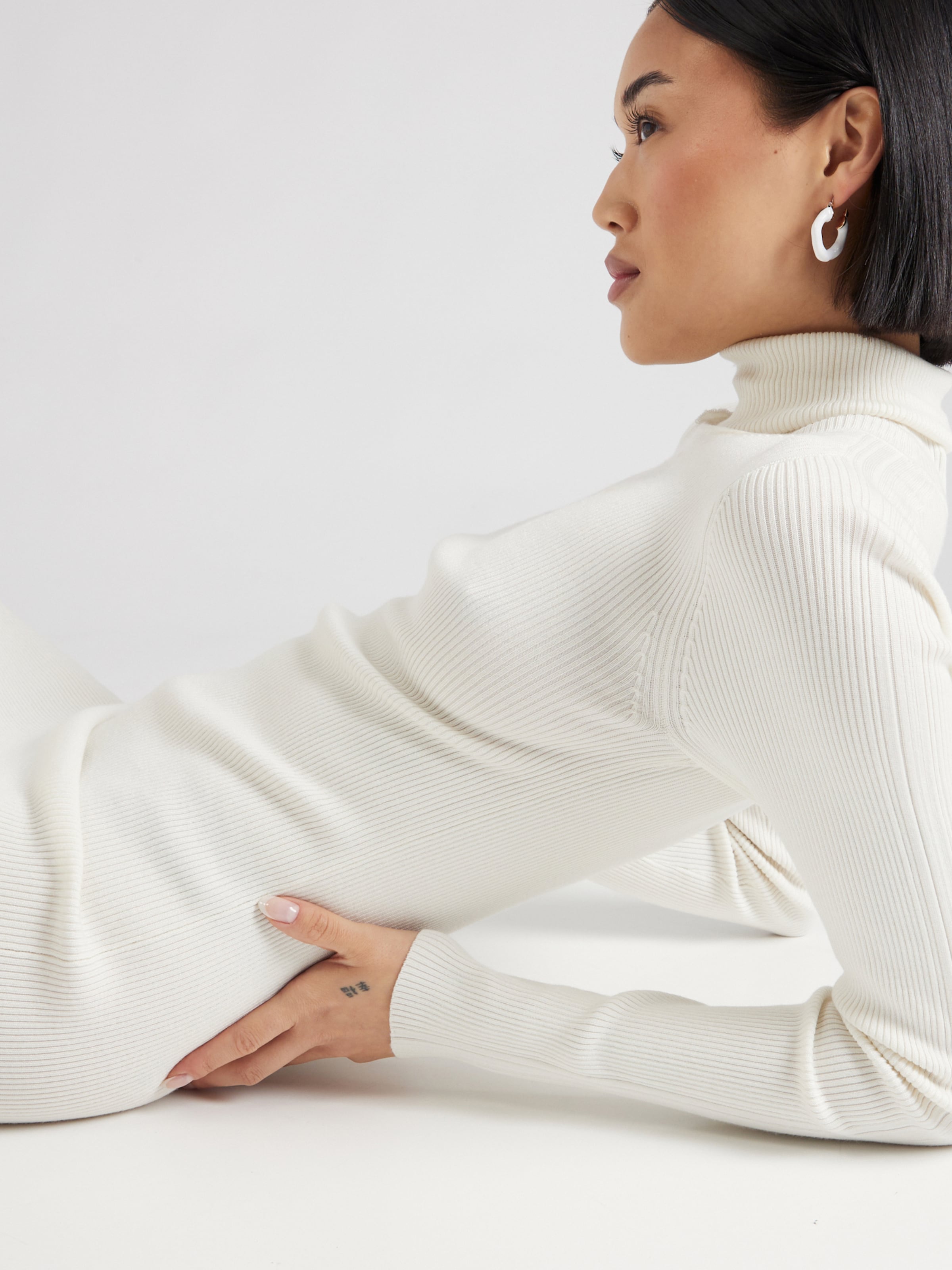 Calvin Klein Jeans Sweater in White ABOUT YOU