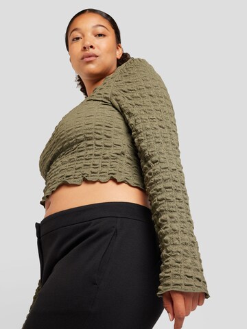 T-shirt 'NMZAHARA' Noisy May Curve en vert