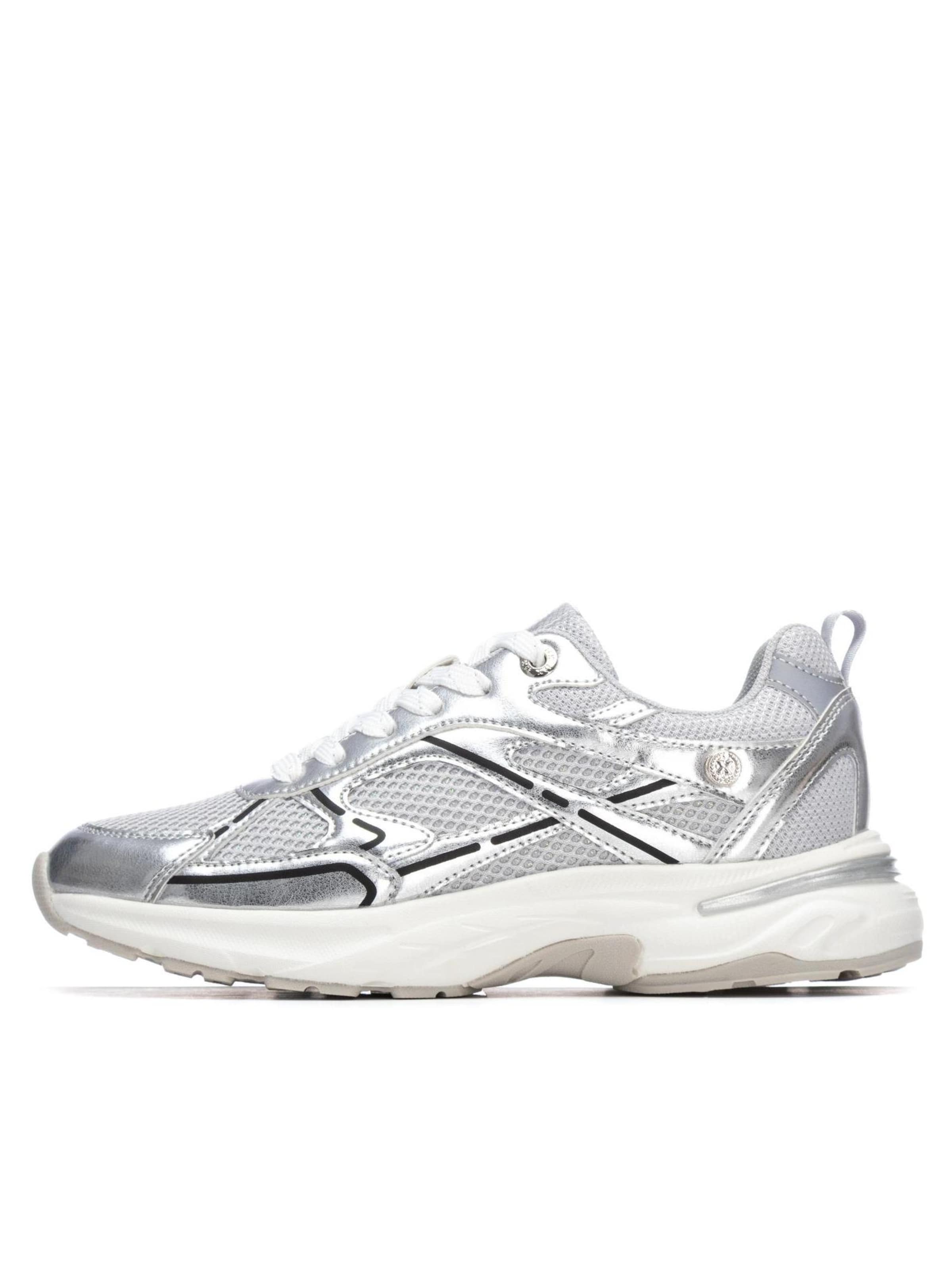 Xti Sandals in Silver: front