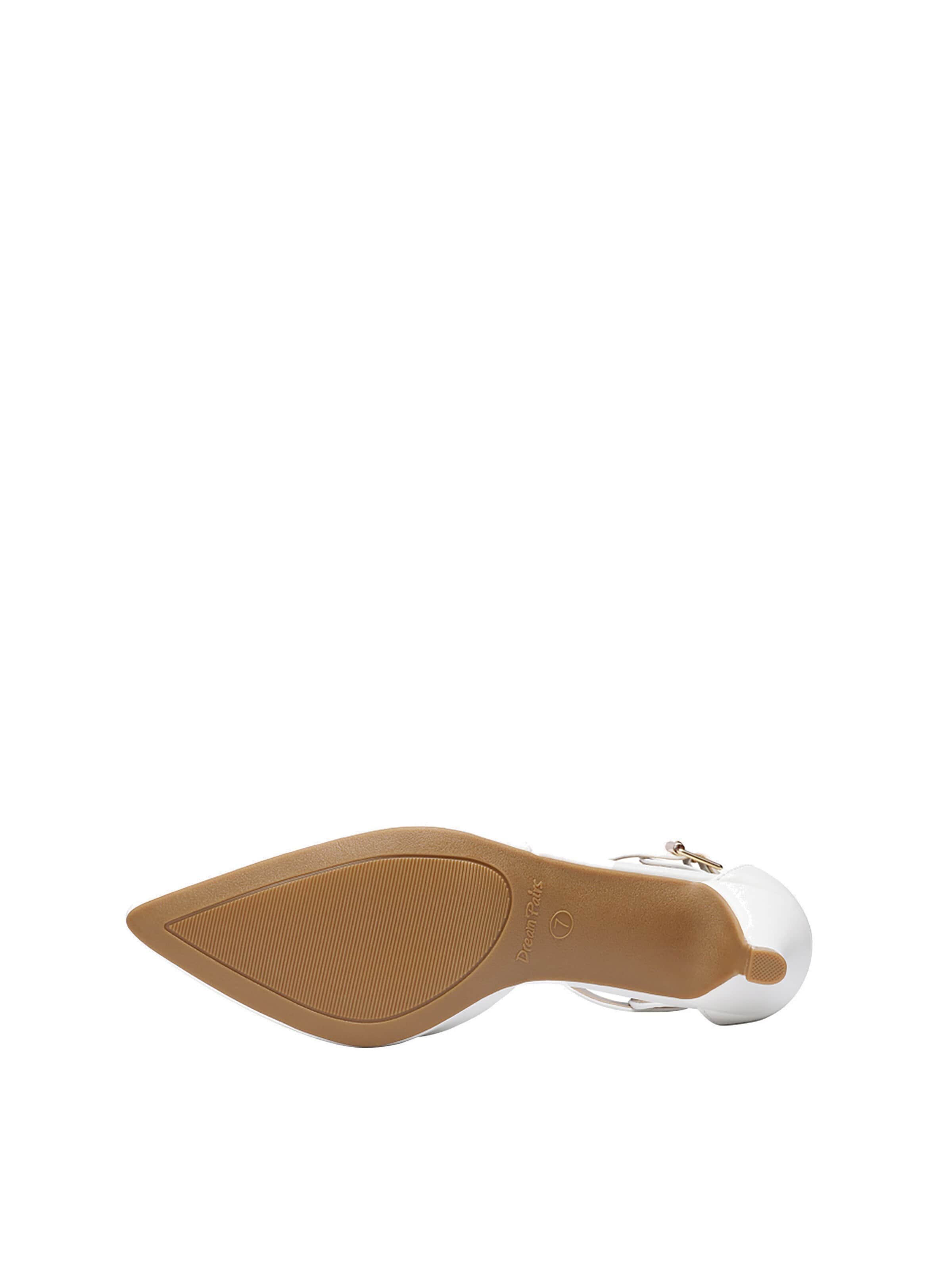 Dream Pairs Pumps in White